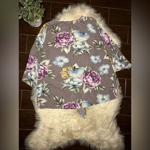 Oddy lavender grey 3/4 floral front tie blouse sz 1XL - Picture 3 of 6